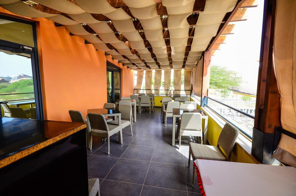 Vivi Hotel Praia Exterior photo